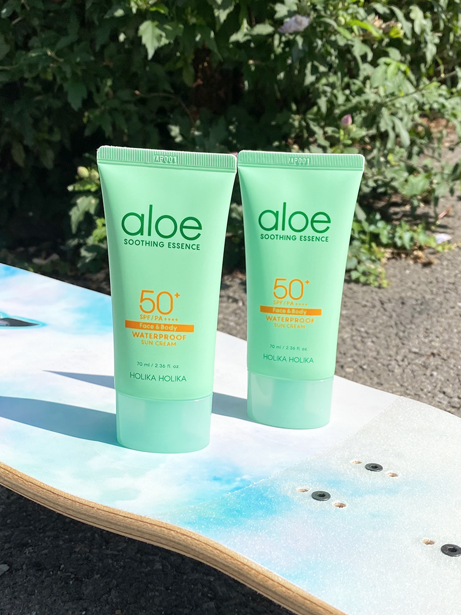 Holika Holika - Aloe Soothing Essence Waterproof Sun Cream SPF50+ - Aloe Yatıştırıcı Özlü Güneş Kremi 70ml