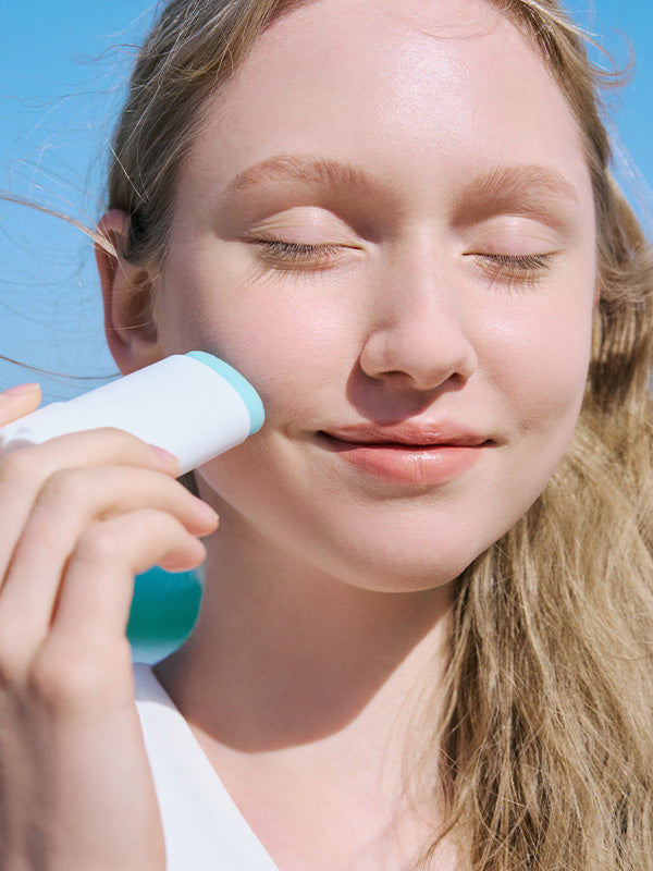 Skin1004 - Hyalu-Cica Silky-Fit Sun Stick (Nemlendirici ve Koruyucu Güneş Stik) 20g